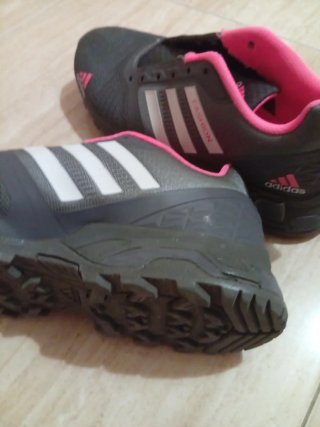 Zapatillas Adidas Talla 39.5 Negra y Rosa