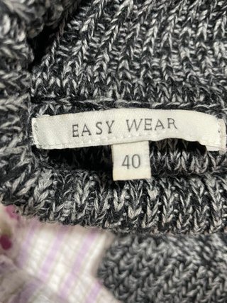 Jersey cuello alto gris y negro