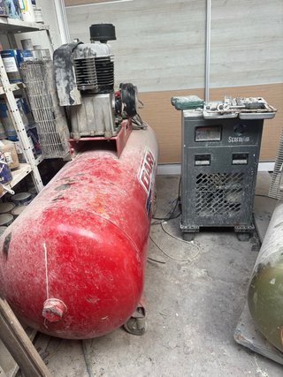 Compresor de aire industrial DARI 500 litros , se
