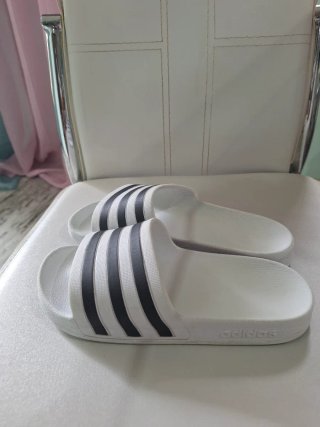 Chanclas Adidas talla 37