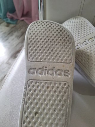 Chanclas Adidas talla 37