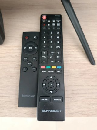 TV 65 UHD Smart TV Schneider + barra de sonido