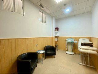 Amplio local reformado en venta en Pinar Alto
