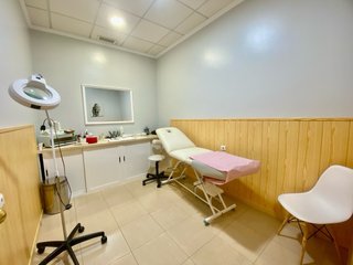 Amplio local reformado en venta en Pinar Alto