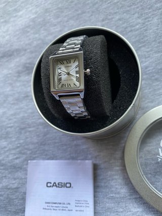 Reloj Casio Rectangular Plata