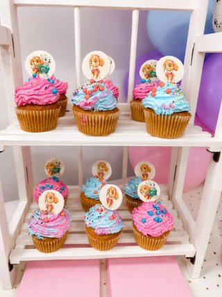 Cuidadora infantil y Event Planner