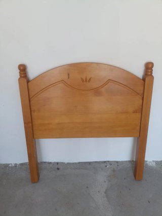 Cabezal de pino macizo