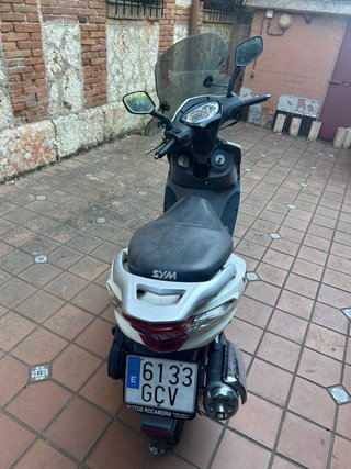 Moto Scooter SYM 125cc Blanca