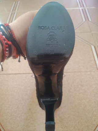 Zapatos de tacón negros con encaje Rosa Clará