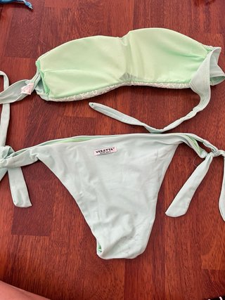 Bikini verde estampado talla M