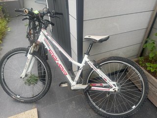 Bicicleta de montaña blanca 5400