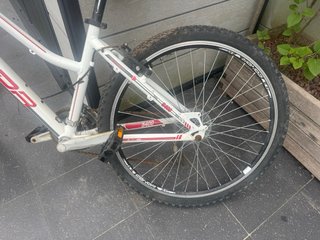 Bicicleta de montaña blanca 5400