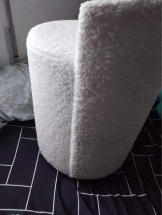 Banquetita tocador pelo blanco