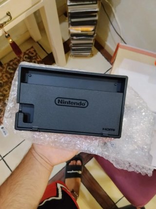 Nintendo Switch Gris/Rojo Sin Usar