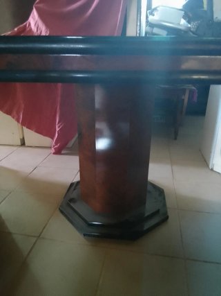 Mesa de comedor octogonal madera y cristal