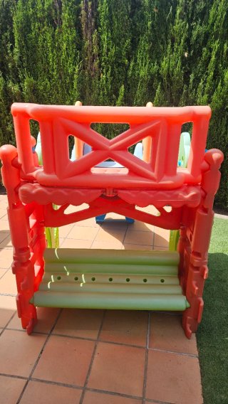 Tobogán infantil FEBER Casita del Bosque