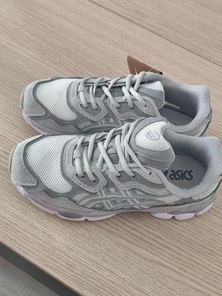 Zapatillas Asics Gel NYC Gris/Blanco