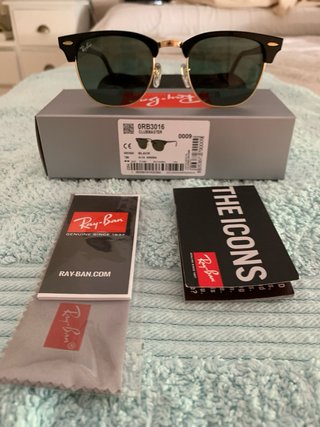 Gafas de Sol Ray-Ban Clubmaster Negras y Doradas