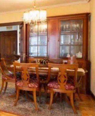 Mueble de salón y mesa de comedor