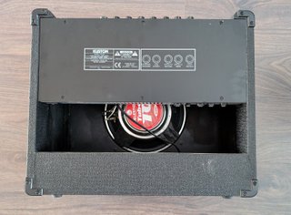 Amplificador Kustom Powered by Celestion