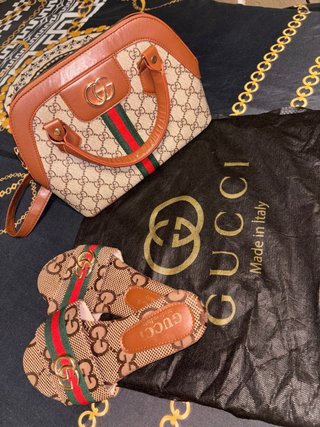 Conjunto Gucci Bolso y Chanclas