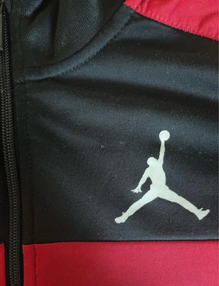Felpa Jordan zip intera rossa e nera