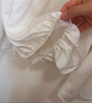 Top bianco satinato