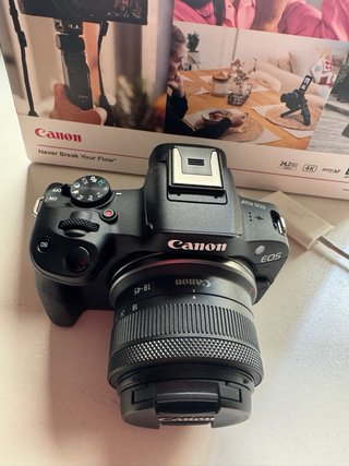 Canon EOS R50