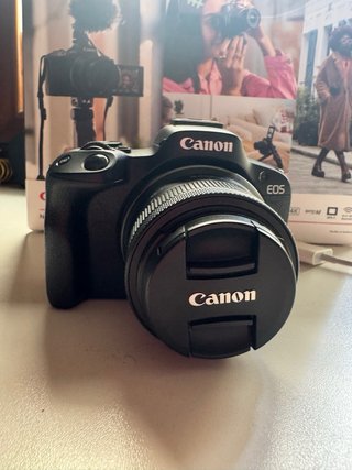 Canon EOS R50