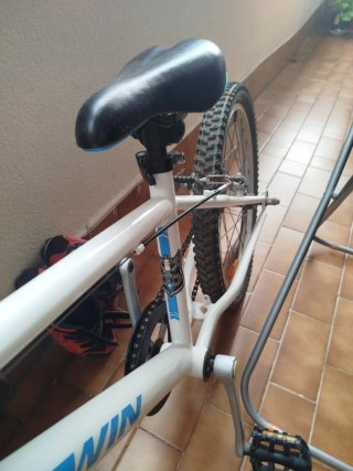 Bicicleta B Twin Racing Boy 300 20"