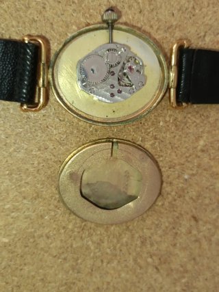 Reloj Leo Andreotty Clásico Dorado y Negro