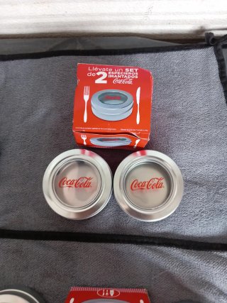 Set de Especieros Imantados Coca-Cola.