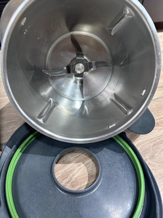 Thermomix TM31 con doble vaso (1 VASO CASI NUEVO)
