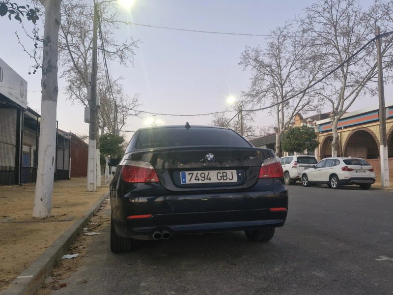 BMW Serie 5 2009 - foto 1