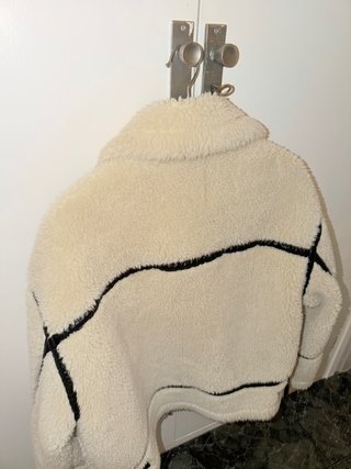 Chaqueta Zara Beige y Negra