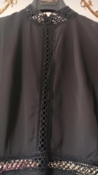 Vestido negro elegante manga larga