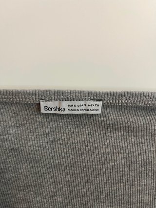 Vestido Bershka gris escote cuadrado