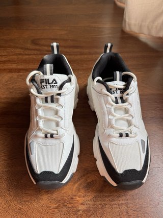 Zapatillas Fila Infinito Blancas y Negras