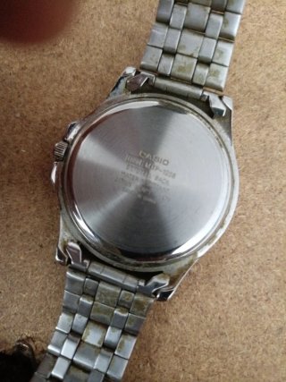 Reloj Casio Plata y Blanco