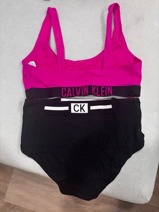 Bikini Calvin Klein Rosa y Negro Talla M