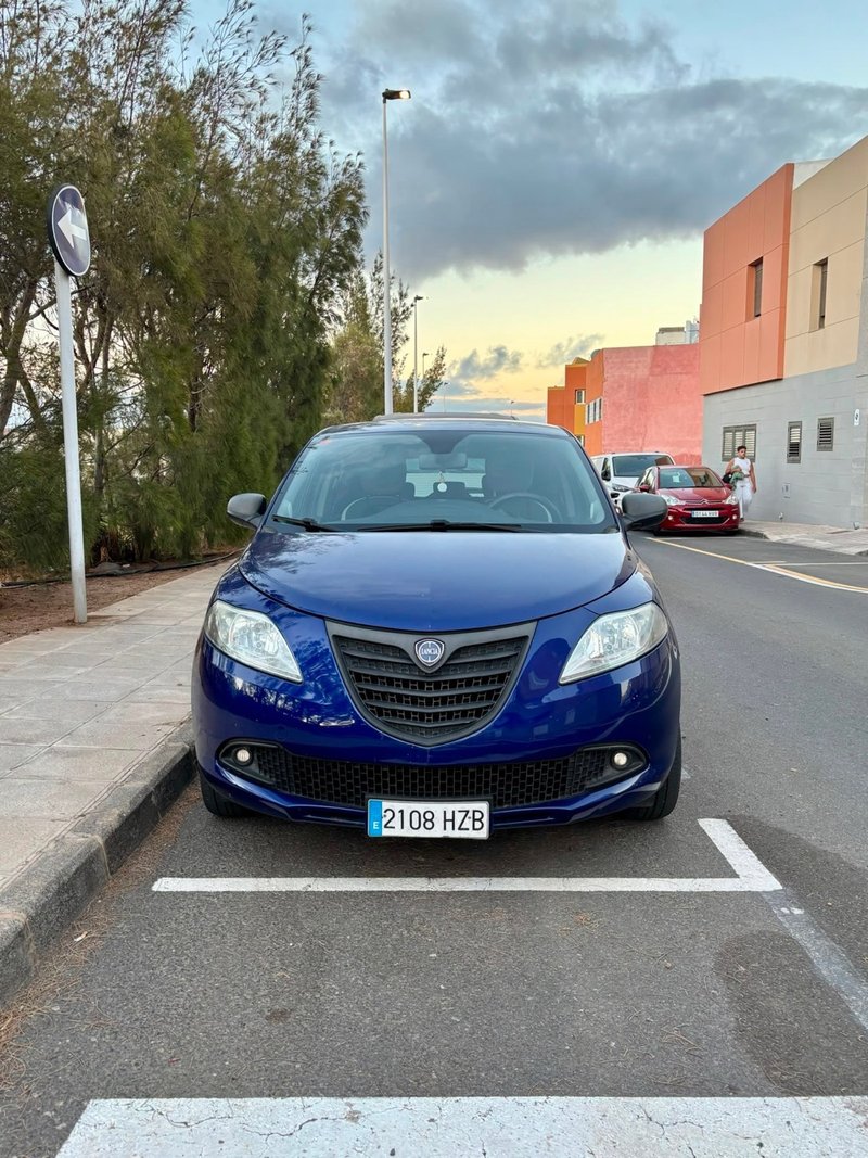 Lancia Ypsilon 2014 - foto 1
