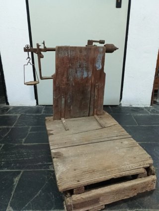 Báscula antigua de pesaje