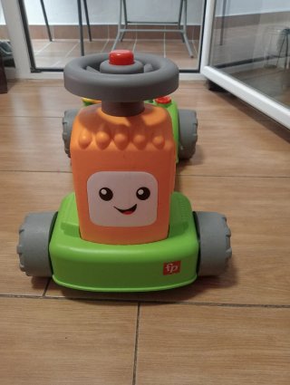 Coche correpasillos camión  con musica