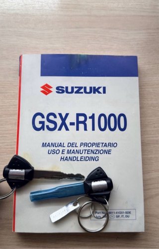 Suzuki GSXR 1000 K6