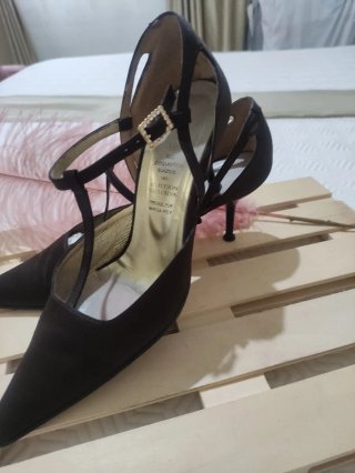 Zapatos de raso marrones