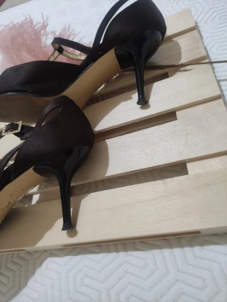 Zapatos de raso marrones