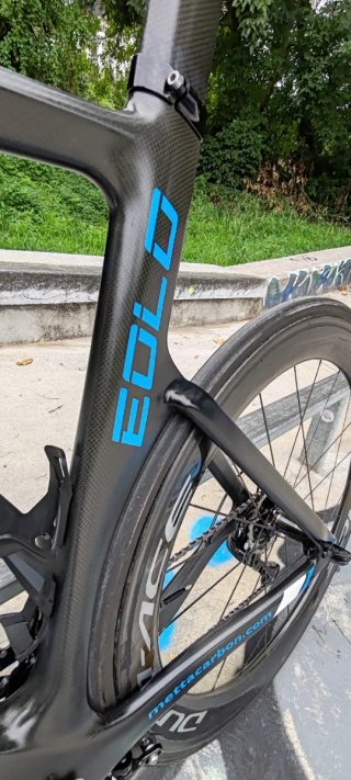 Bici carretera carbono Metta impoluta