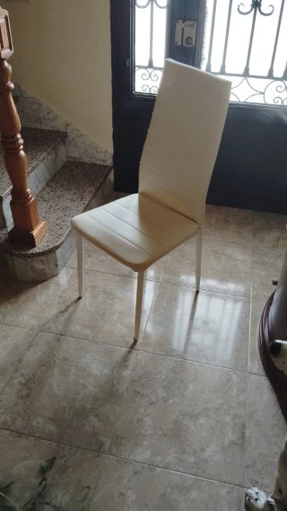 Sillas polipiel blancas (metal)