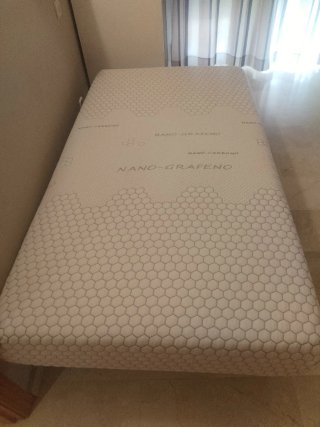 Somier metálico y de madera y colchón