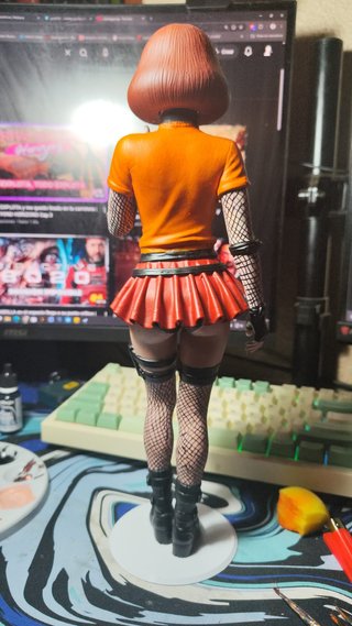 Impresionante Figura Velma Gótica ÚNICA - 33,5 cm